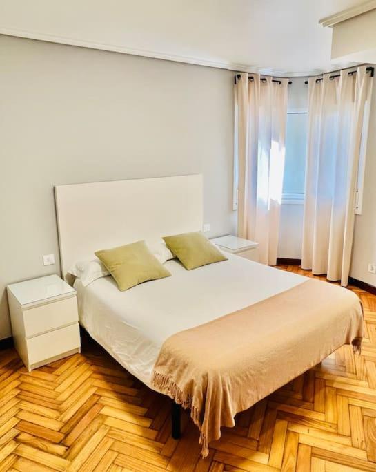 Apartamento En El Centro De Vigo 2 Habitaciones Exterior photo